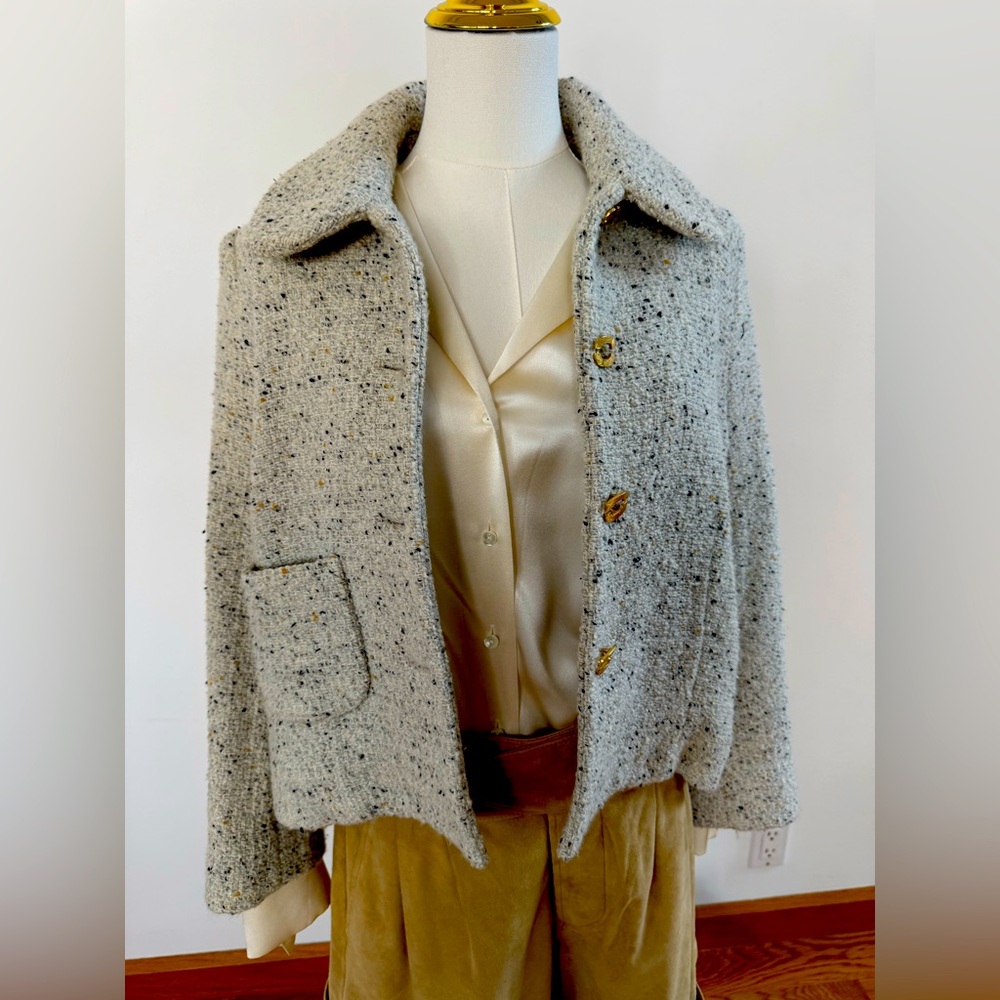 Stylish Tweed Jacket with Button Details